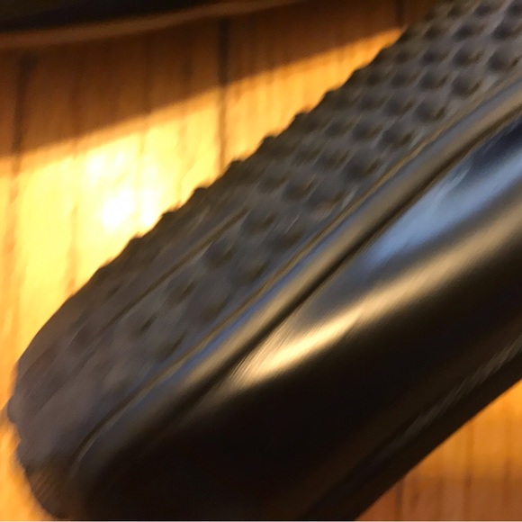 Luis Vuitton authentic moccasins size 7 - Picture 6 of 8